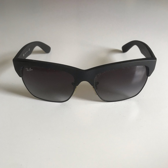 Ray-Ban Dylan Wayfarer in Matte Black - Picture 2 of 5
